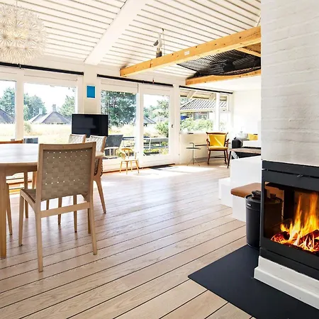 3 In In * Karrebæksminde