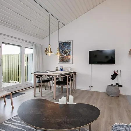 3 In In * Karrebæksminde